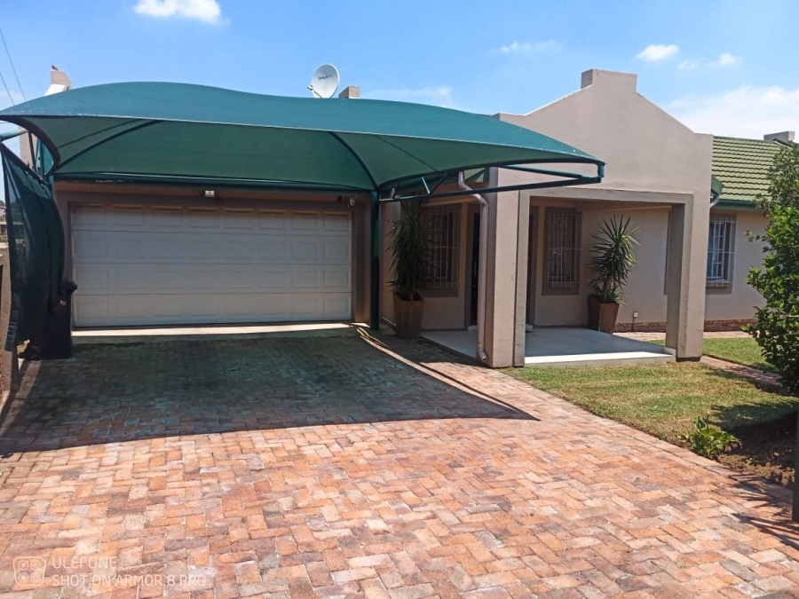 4 Bedroom Property for Sale in Dalpark Gauteng