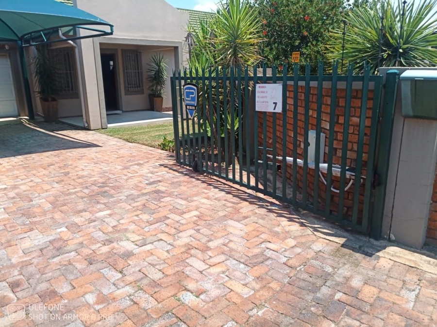 4 Bedroom Property for Sale in Dalpark Gauteng