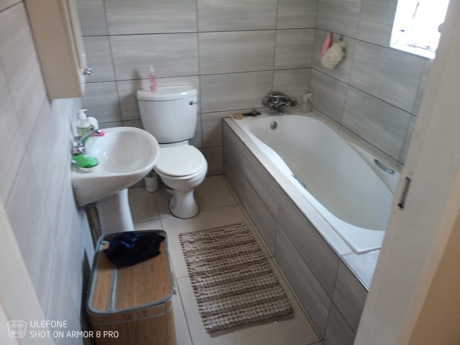 4 Bedroom Property for Sale in Dalpark Gauteng