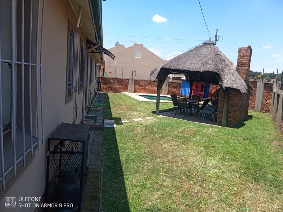 4 Bedroom Property for Sale in Dalpark Gauteng