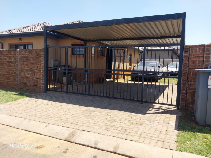3 Bedroom Property for Sale in Albertsdal Gauteng