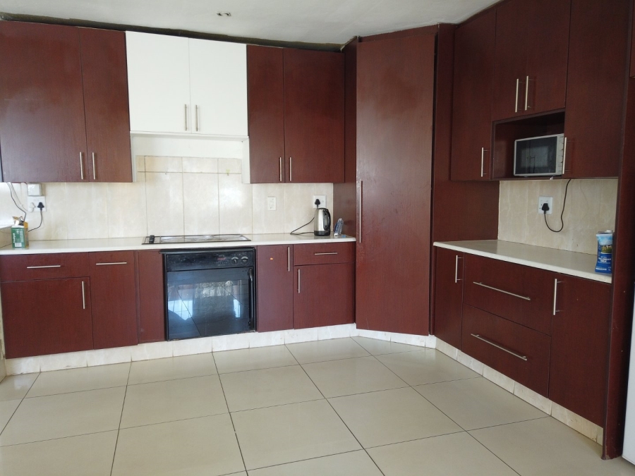 6 Bedroom Property for Sale in Brixton Gauteng