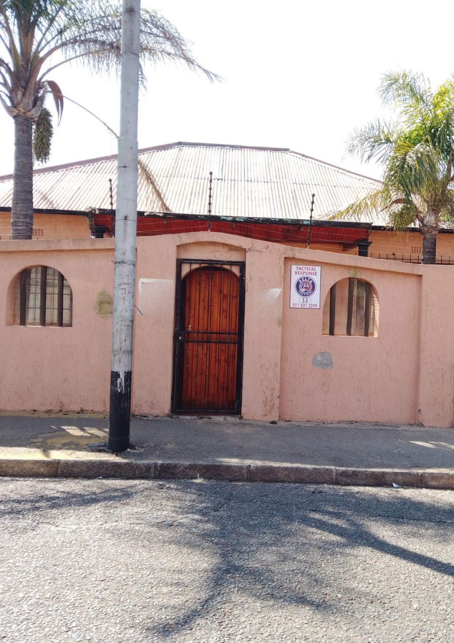 6 Bedroom Property for Sale in Brixton Gauteng