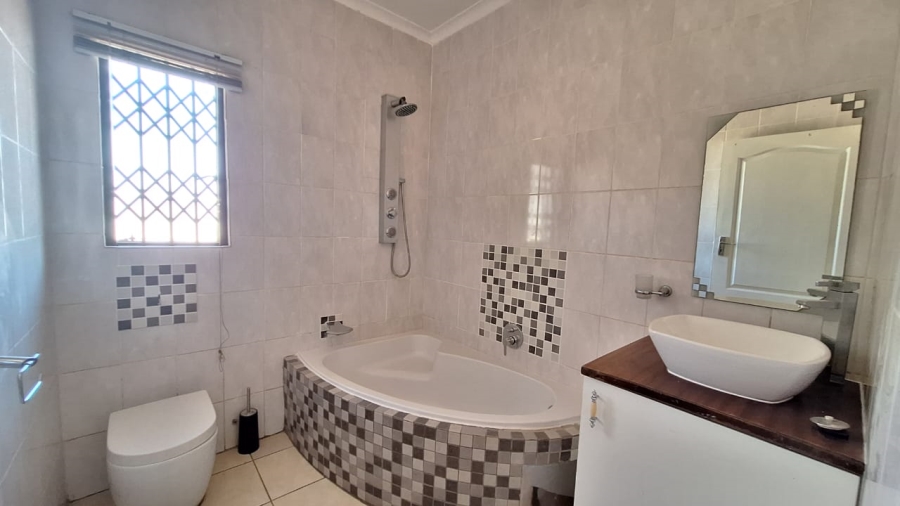 4 Bedroom Property for Sale in The Reeds Gauteng