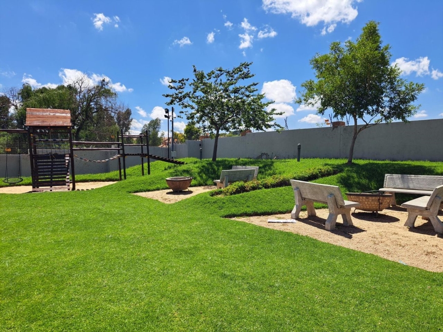 To Let 2 Bedroom Property for Rent in Carlswald Gauteng