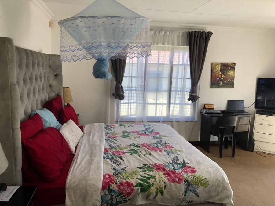 3 Bedroom Property for Sale in Noordwyk Gauteng