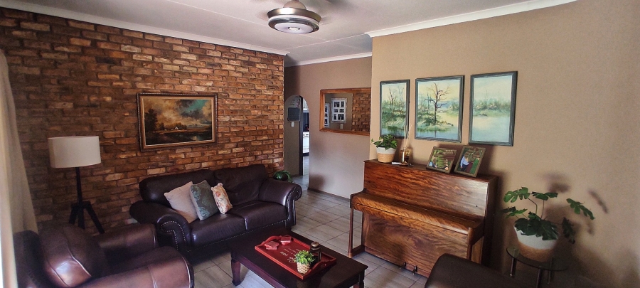 3 Bedroom Property for Sale in Vanderbijlpark SE 4 Gauteng