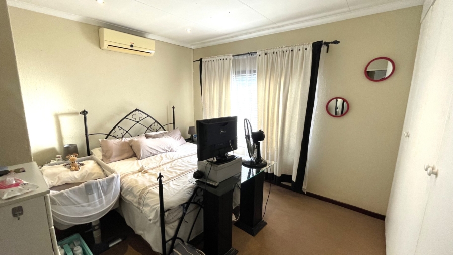 2 Bedroom Property for Sale in Annlin Gauteng