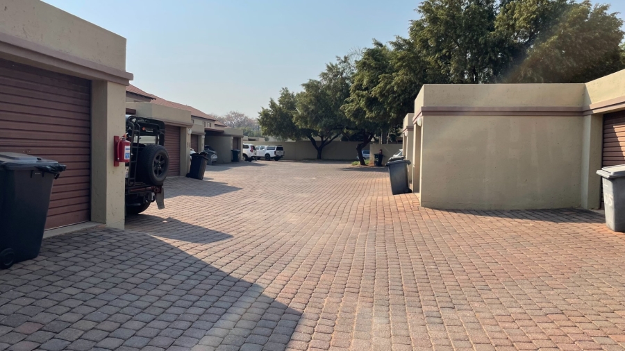 2 Bedroom Property for Sale in Annlin Gauteng