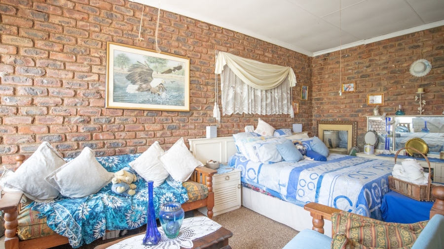 20 Bedroom Property for Sale in Lusthof Gauteng