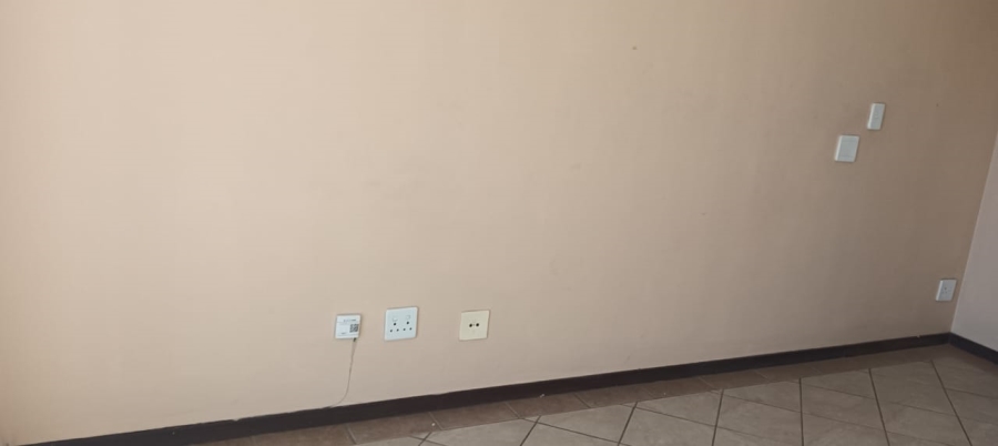 1 Bedroom Property for Sale in The Orchards Gauteng