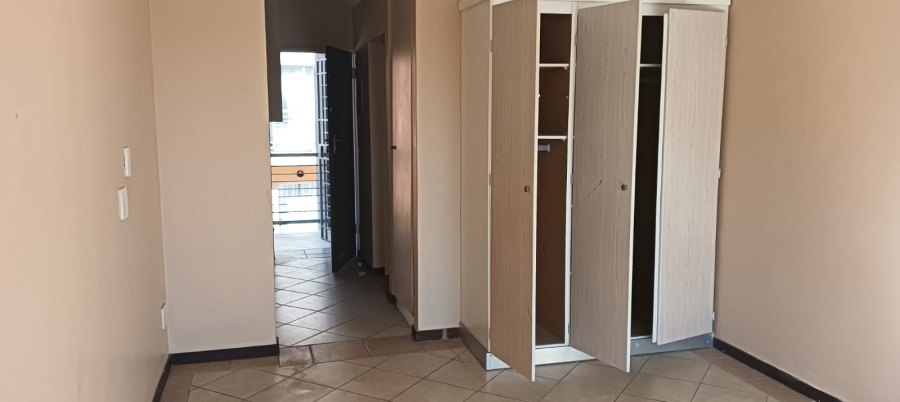 1 Bedroom Property for Sale in The Orchards Gauteng