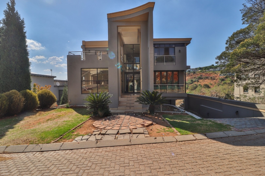 5 Bedroom Property for Sale in Bassonia Estate Gauteng