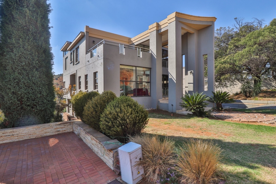 5 Bedroom Property for Sale in Bassonia Estate Gauteng