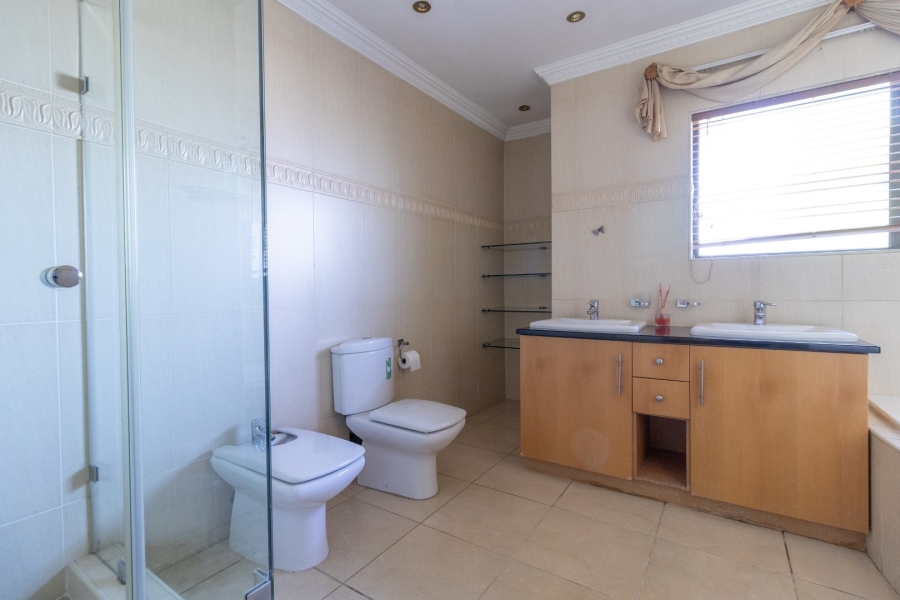 5 Bedroom Property for Sale in Bassonia Estate Gauteng