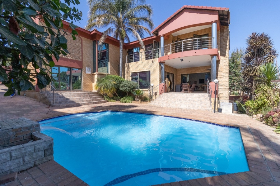 5 Bedroom Property for Sale in Bassonia Estate Gauteng