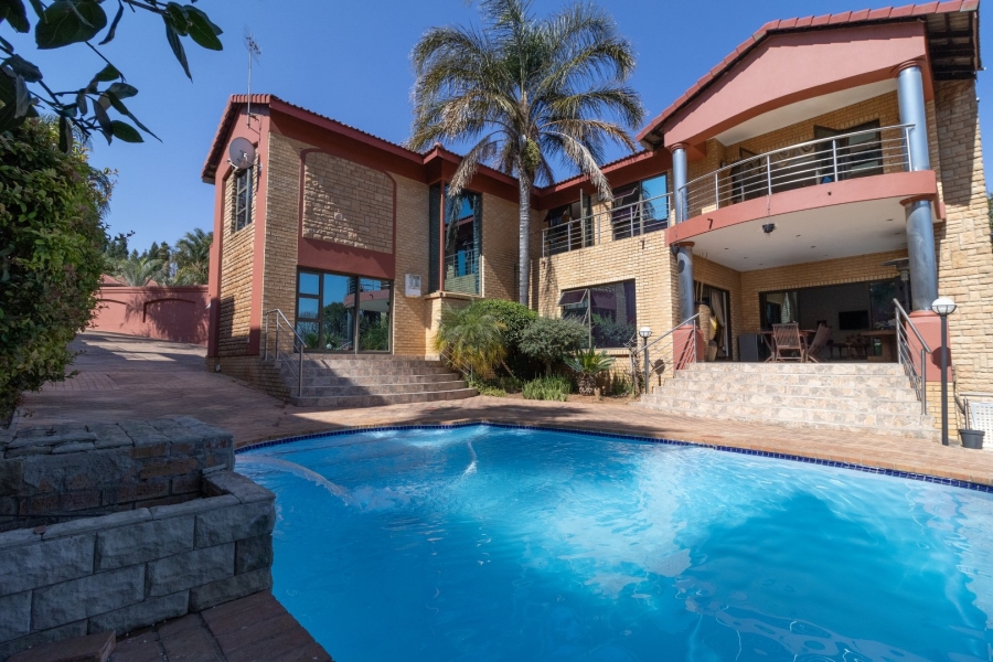 5 Bedroom Property for Sale in Bassonia Estate Gauteng