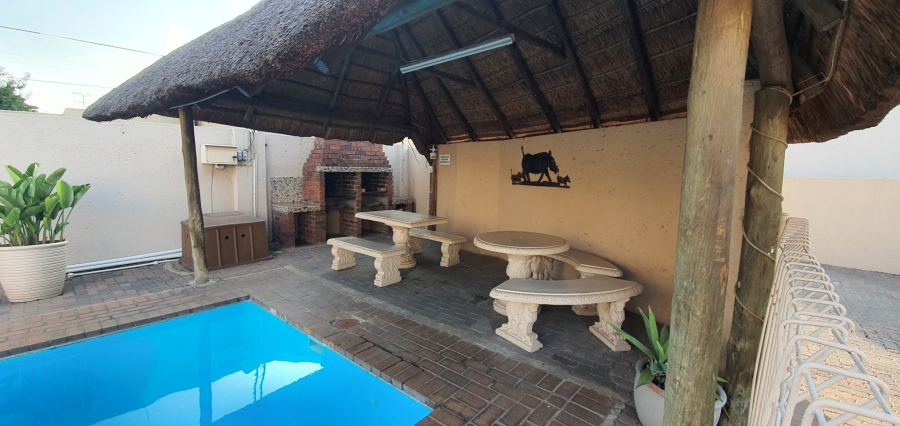 To Let 2 Bedroom Property for Rent in Raceview Gauteng