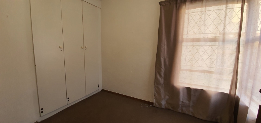 To Let 2 Bedroom Property for Rent in Raceview Gauteng