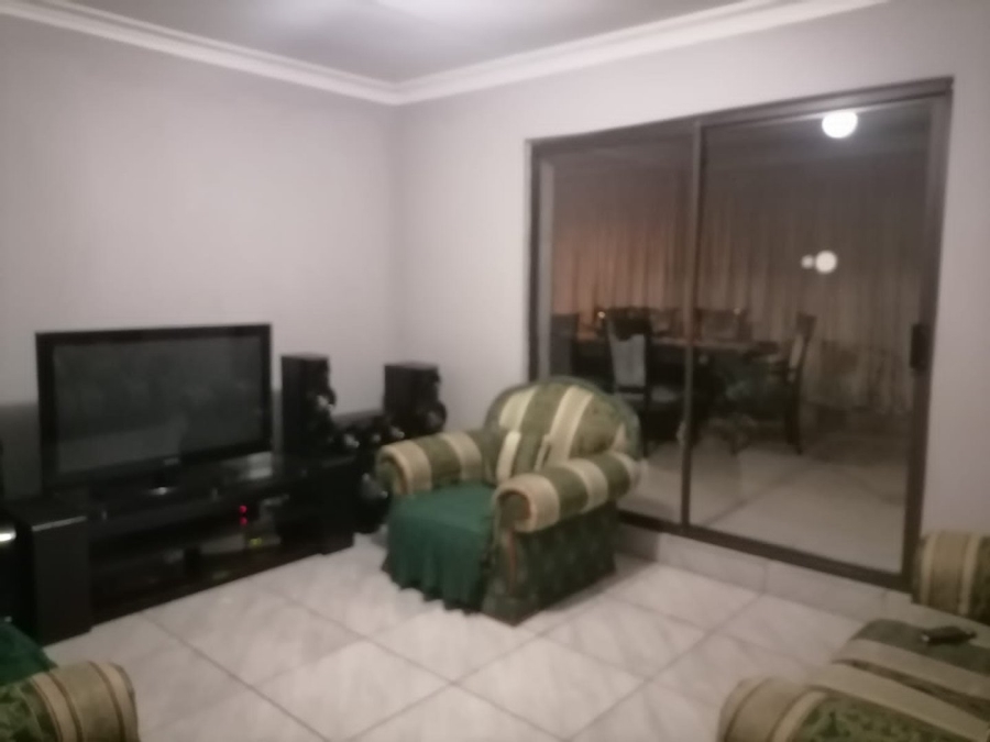 3 Bedroom Property for Sale in Dawn Park Gauteng