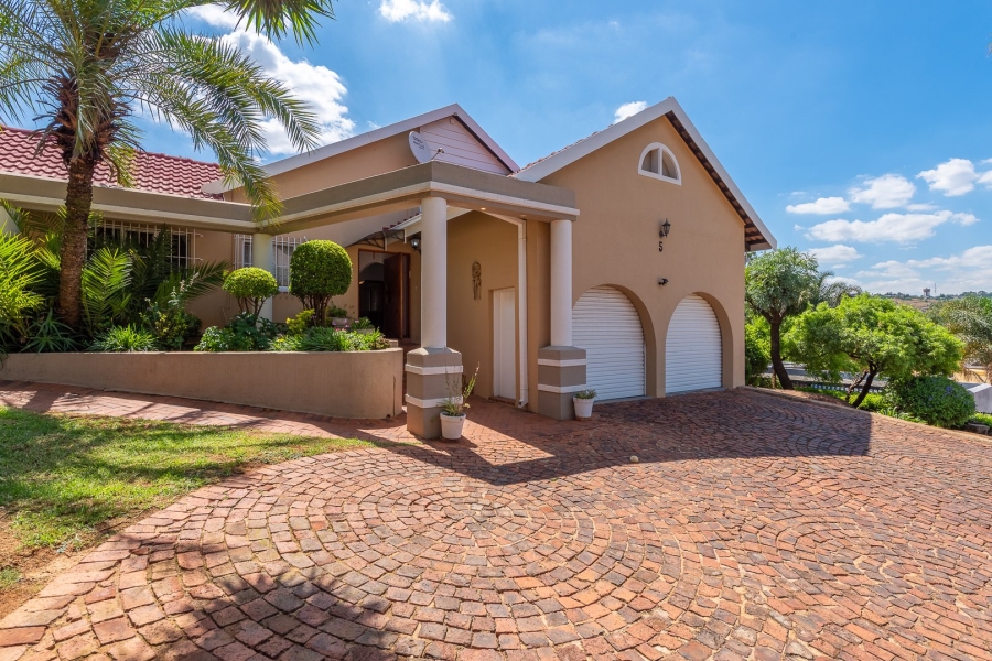 3 Bedroom Property for Sale in Glenvista Gauteng