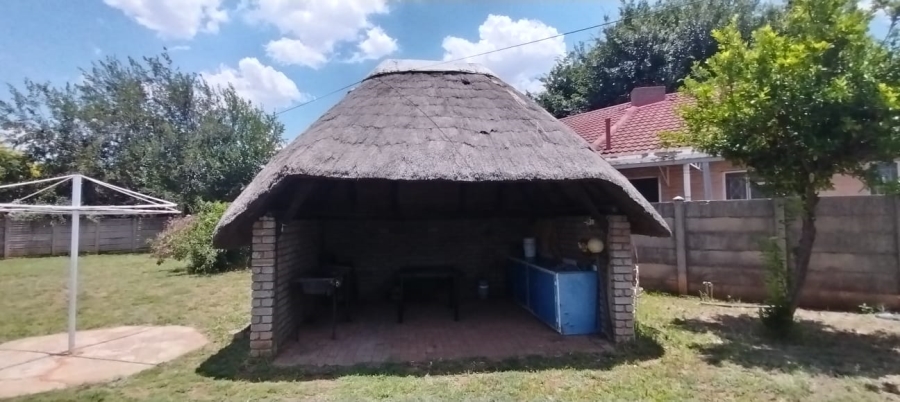 2 Bedroom Property for Sale in Rothdene Gauteng