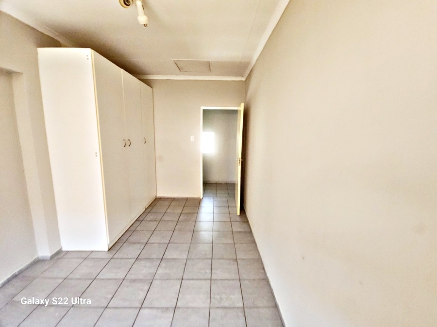 To Let 1 Bedroom Property for Rent in Birchleigh North Gauteng