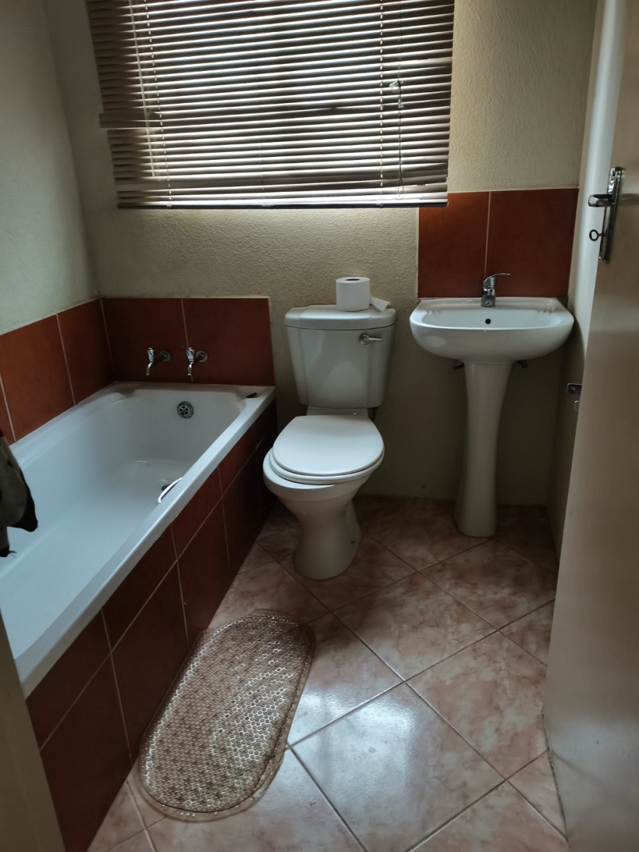 3 Bedroom Property for Sale in Soshanguve VV Gauteng