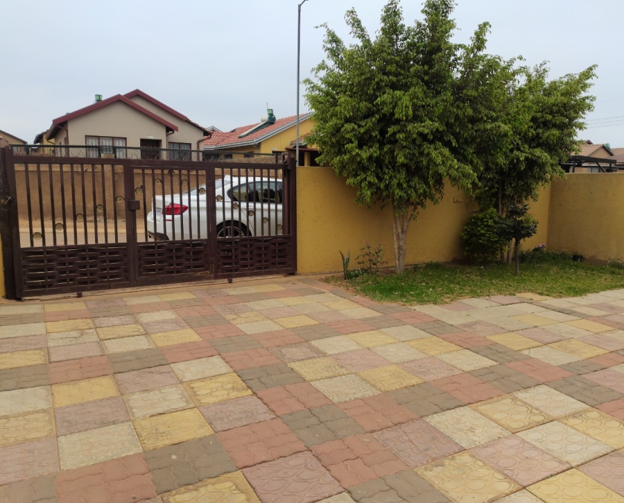 3 Bedroom Property for Sale in Soshanguve VV Gauteng