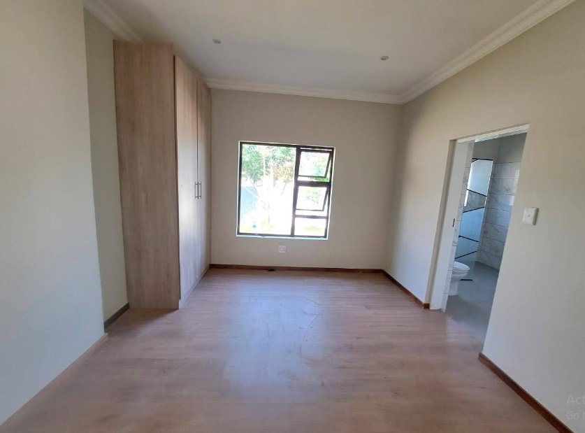 4 Bedroom Property for Sale in Mountain View Gauteng