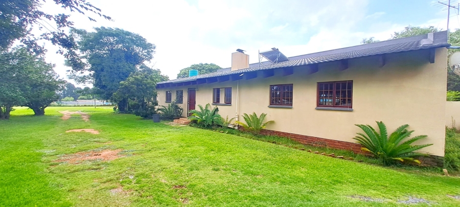 To Let 1 Bedroom Property for Rent in Glen Austin Gauteng