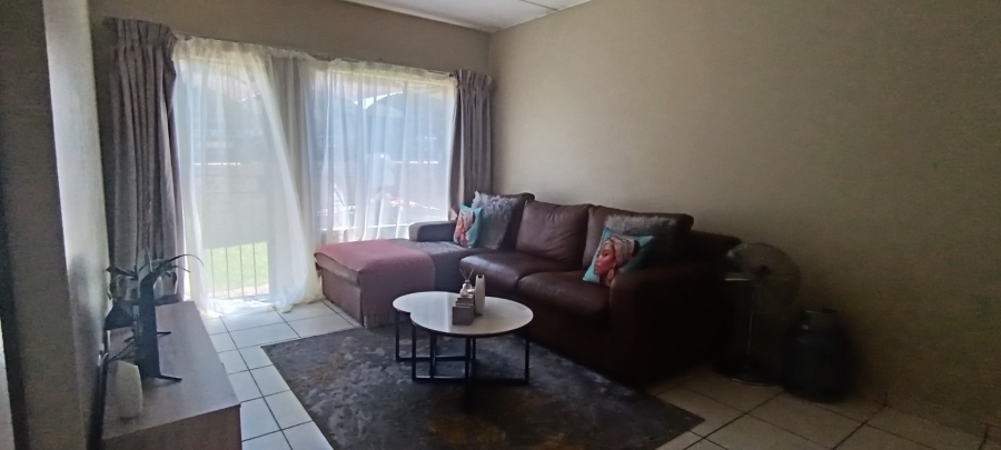 2 Bedroom Property for Sale in Grand Central Gauteng