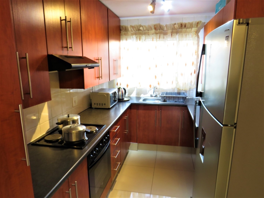 To Let 2 Bedroom Property for Rent in Vorna Valley Gauteng