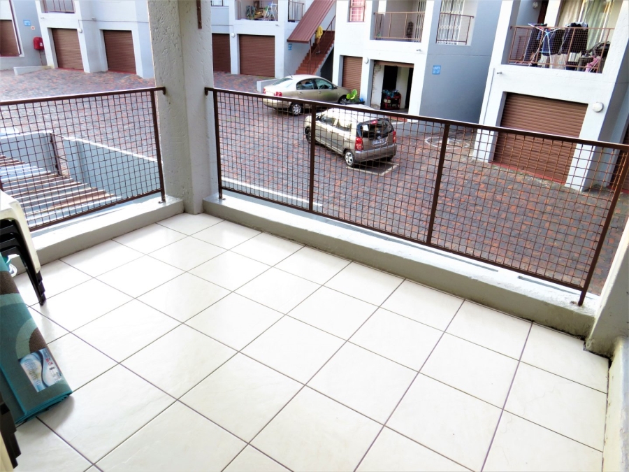 To Let 2 Bedroom Property for Rent in Vorna Valley Gauteng