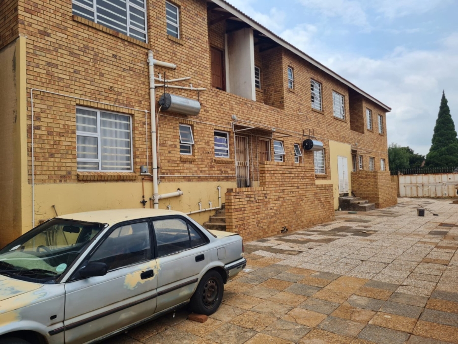  Bedroom Property for Sale in Lenasia South Gauteng