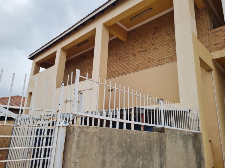  Bedroom Property for Sale in Lenasia South Gauteng