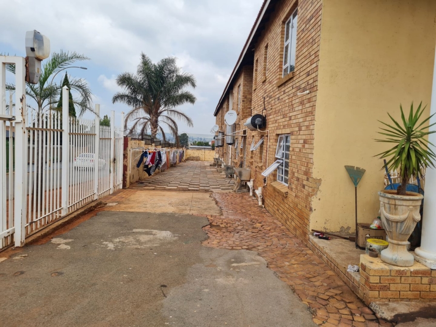  Bedroom Property for Sale in Lenasia South Gauteng