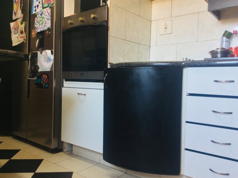 5 Bedroom Property for Sale in Lenasia Gauteng