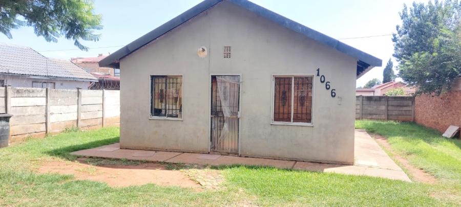 3 Bedroom Property for Sale in Lenasia Ext 13 Gauteng