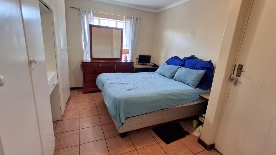 3 Bedroom Property for Sale in Die Hoewes Gauteng