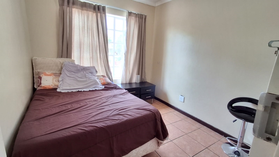 3 Bedroom Property for Sale in Die Hoewes Gauteng