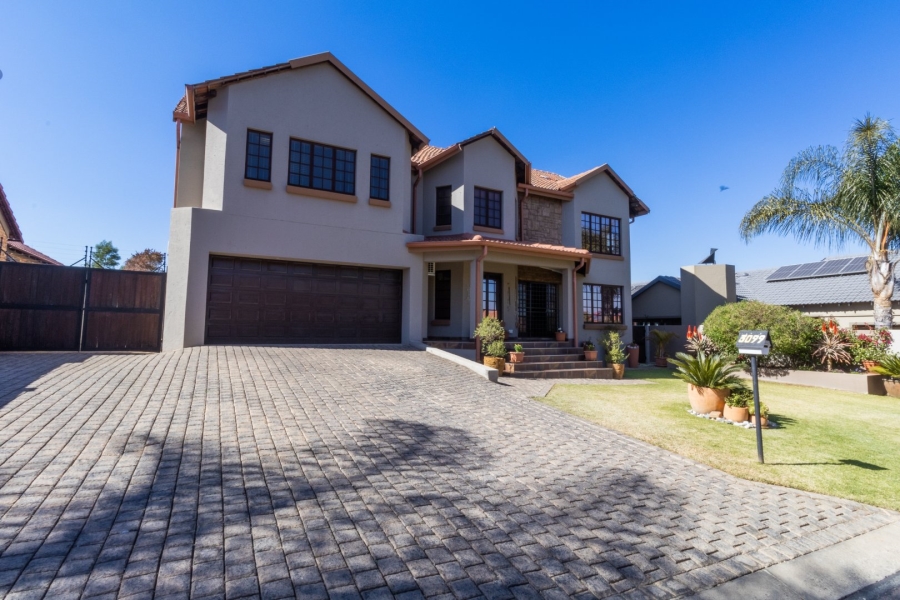 5 Bedroom Property for Sale in Amberfield Gauteng