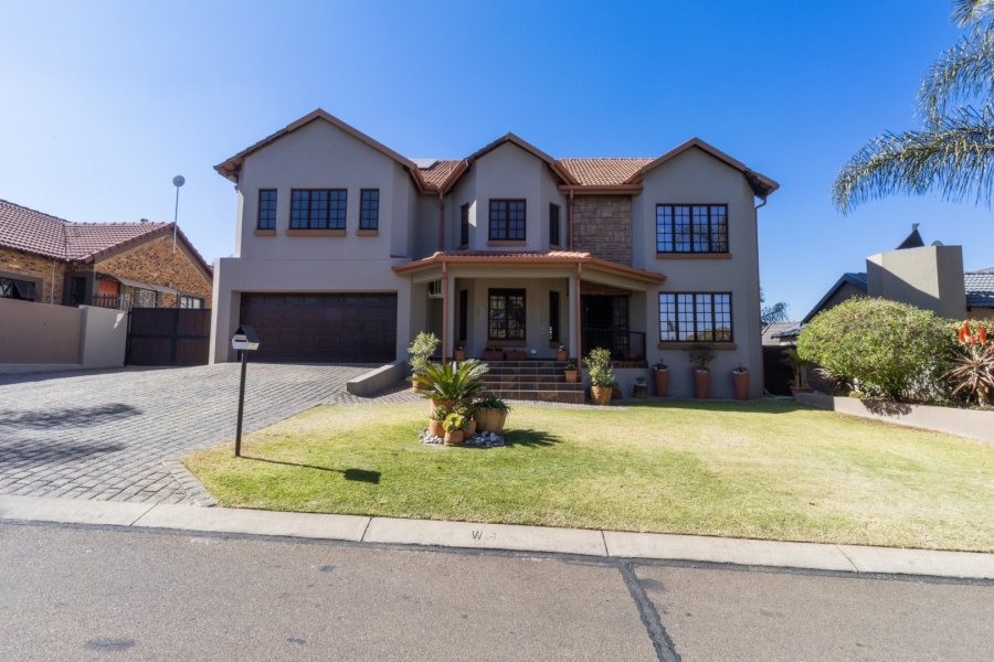 5 Bedroom Property for Sale in Amberfield Gauteng