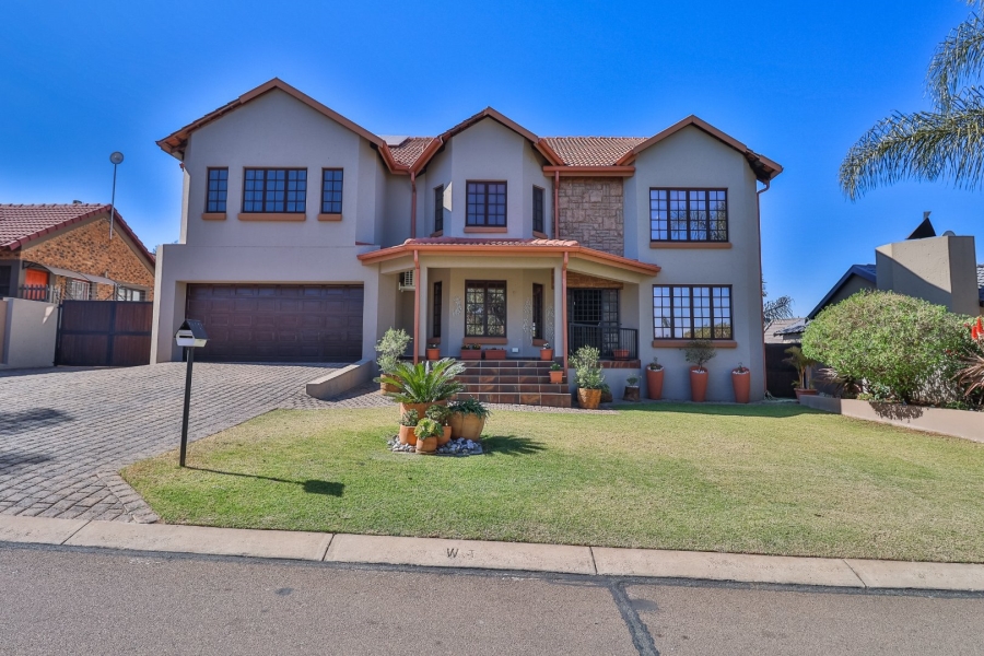 5 Bedroom Property for Sale in Amberfield Gauteng