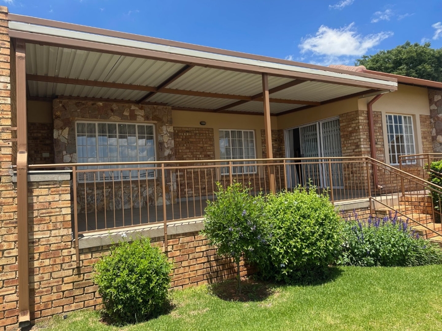 3 Bedroom Property for Sale in Amorosa Gauteng