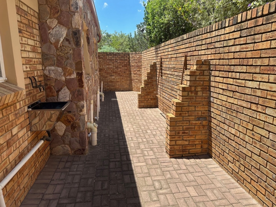 3 Bedroom Property for Sale in Amorosa Gauteng