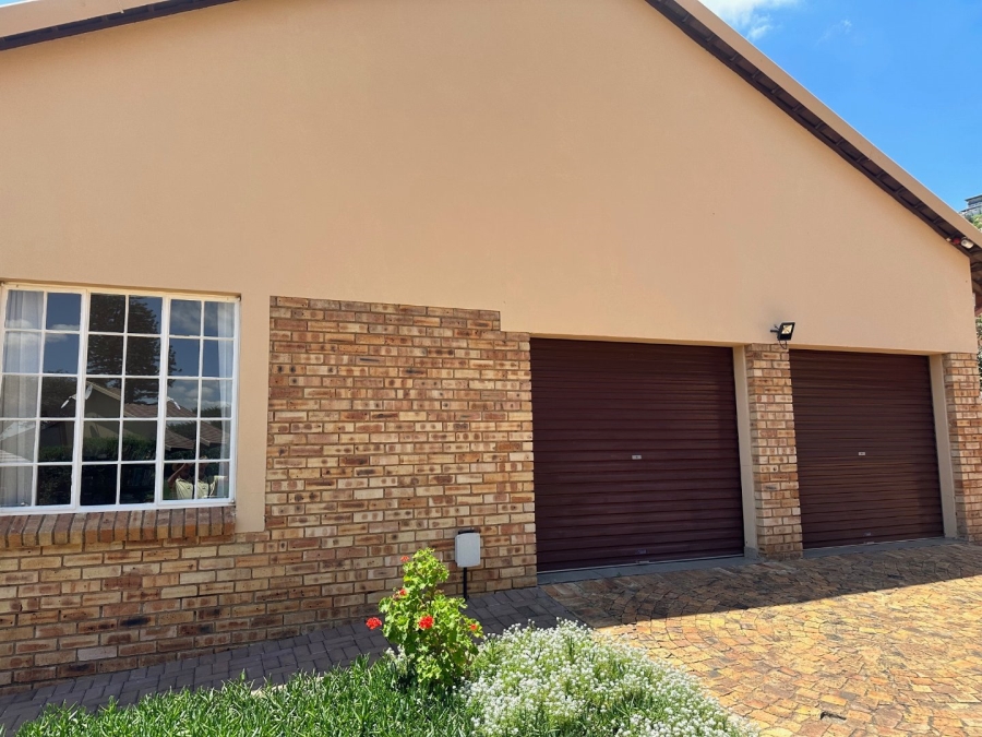 3 Bedroom Property for Sale in Amorosa Gauteng