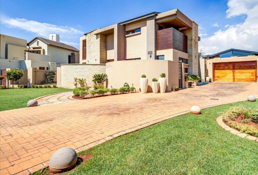 4 Bedroom Property for Sale in Serengeti Lifestyle Estate Gauteng