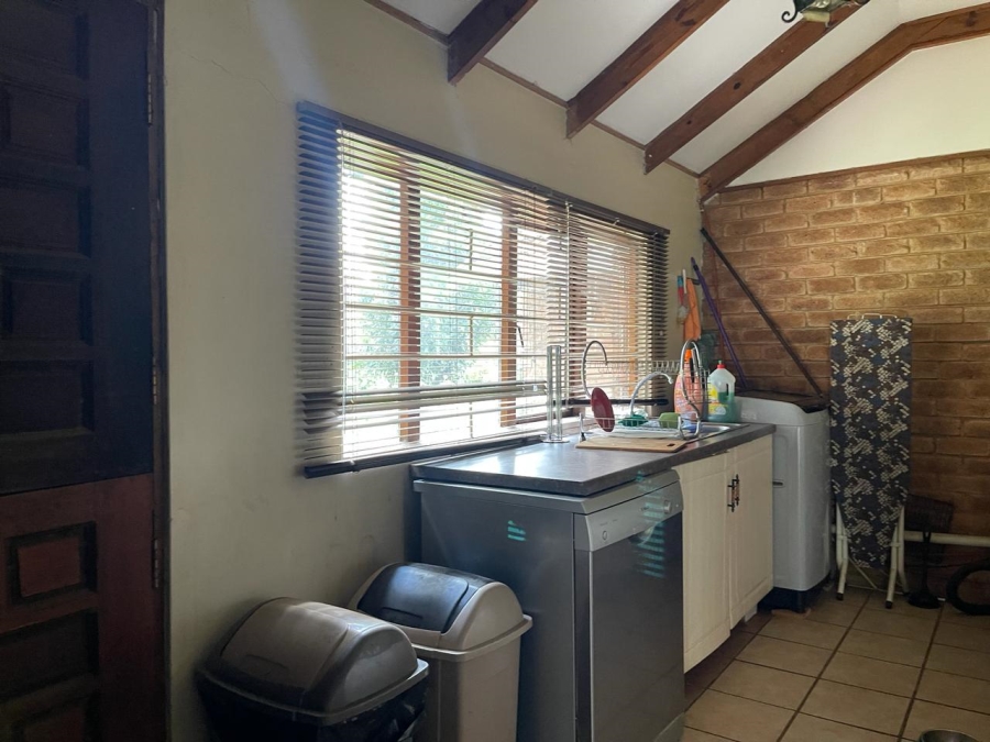  Bedroom Property for Sale in Nestpark A H Gauteng