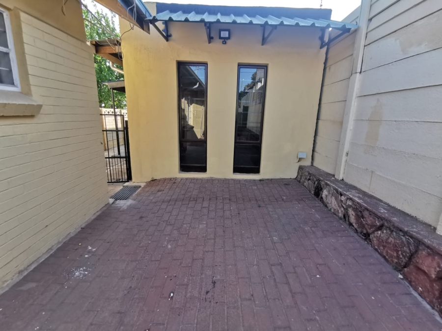 To Let 1 Bedroom Property for Rent in Delarey Gauteng